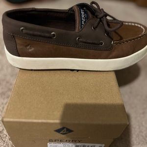 Sperry boat shoes